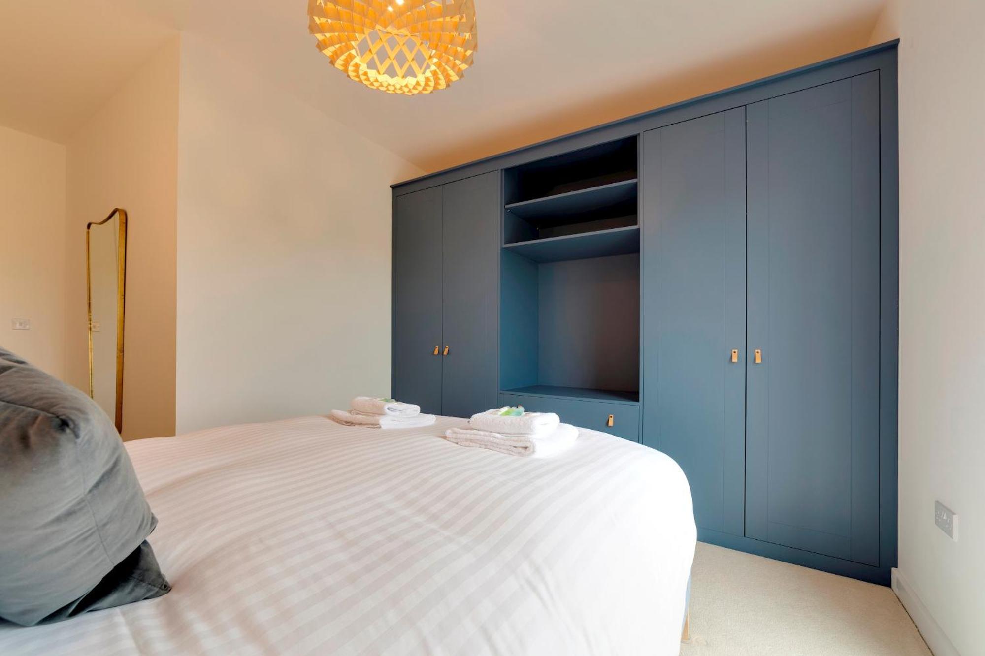 Pass The Keys Stunning And Spacious Modern Flat - Own Car Park Кембридж Екстер'єр фото